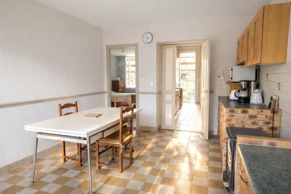 Charmante maison avec jardin et dépendances – Beau potentiel
