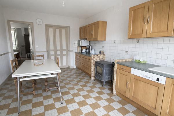Charmante maison avec jardin et dépendances – Beau potentiel