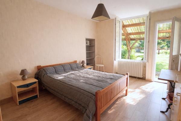 Charmante maison avec jardin et dépendances – Beau potentiel