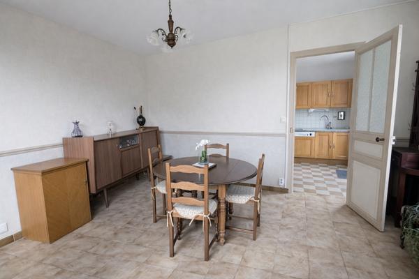Charmante maison avec jardin et dépendances – Beau potentiel