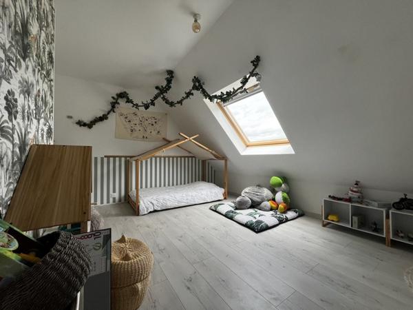 Maison à louer 900 € CC Pont-de-Buis-lès-Quimerch 4 p 108 m² DPE B