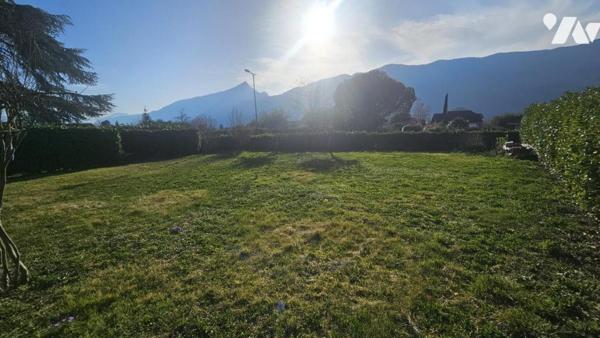 BRISON SAINT INNOCENT, maison individuelle plain pied de 75.7m2 sur 1079 m2 de terrain plat