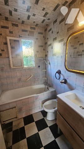 BRISON SAINT INNOCENT, maison individuelle plain pied de 75.7m2 sur 1079 m2 de terrain plat