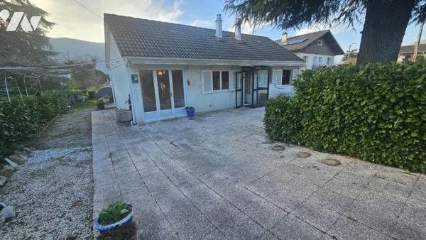 BRISON SAINT INNOCENT, maison individuelle plain pied de 75.7m2 sur 1079 m2 de terrain plat