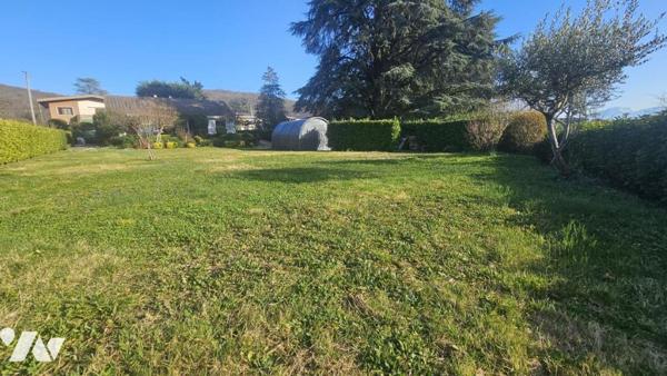 BRISON SAINT INNOCENT, maison individuelle plain pied de 75.7m2 sur 1079 m2 de terrain plat