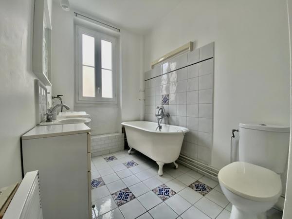 NANTERRE (92) Centre-Ville à vendre Appartement 2 pièces de 42,25 m² - Proche RER