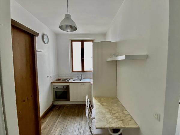 NANTERRE (92) Centre-Ville à vendre Appartement 2 pièces de 42,25 m² - Proche RER