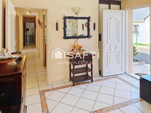 Dans une impasse, proche des commerces