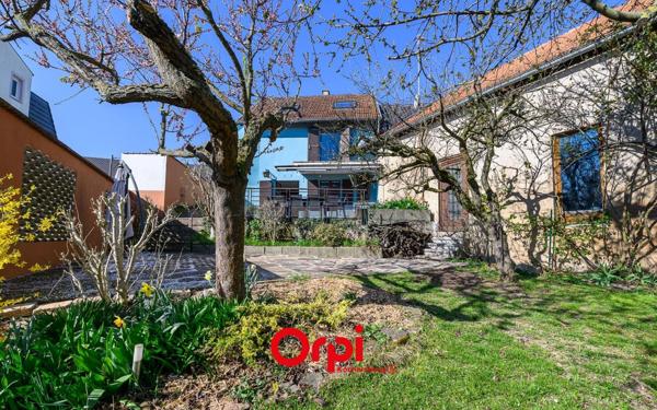 Maison à vendre    7 pièces •  Mittelhausbergen