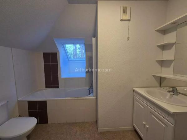Vente                                                      Appartement
                        
                     2 pièces                      41 m2                     à Plescop