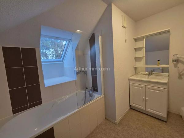 Vente                                                      Appartement
                        
                     2 pièces                      41 m2                     à Plescop