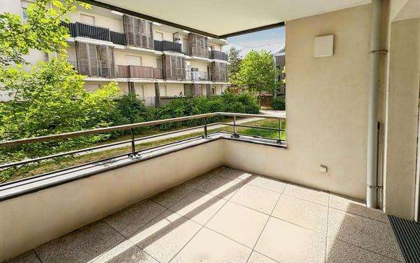 Appartement à vendre    2 pièces • 47 m2 Ris-Orangis