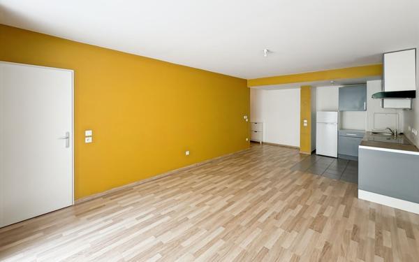 Appartement à vendre    2 pièces • 47 m2 Ris-Orangis