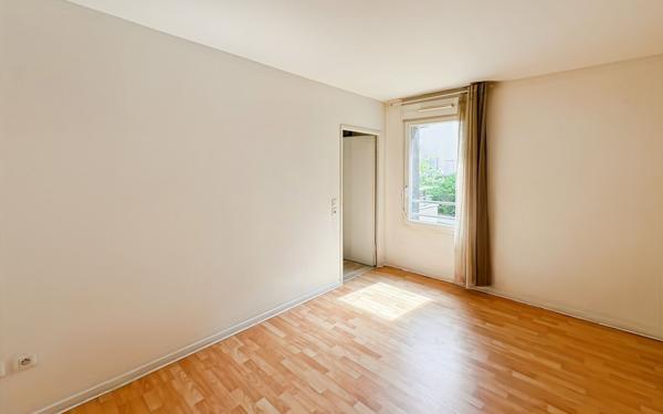 Appartement à vendre    2 pièces • 47 m2 Ris-Orangis