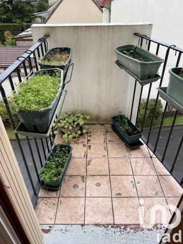 Appartement 3 pièces de 54 m² à Houilles (78800)