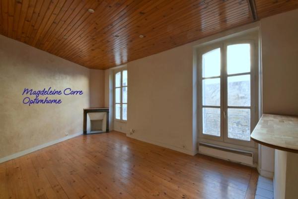 Vieux Saint-Maur – Grand studio traversant, charme de l’ancien et tranquillité assurée