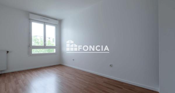 À vendre Appartement 2 pièces 52 m² - Corbeil-essonnes 91100