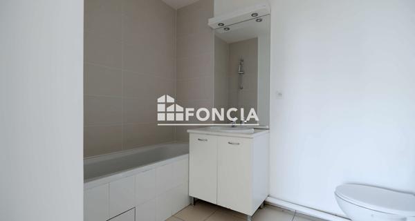À vendre Appartement 2 pièces 52 m² - Corbeil-essonnes 91100