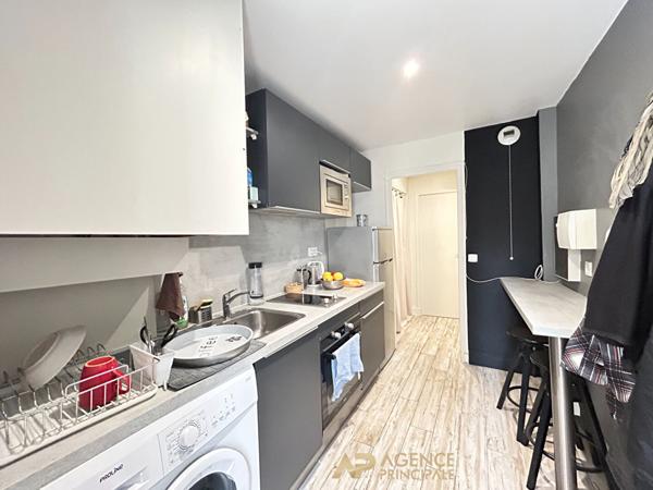 Studio centre ville de La Rochelle €143 000 ** - Référence FB722
