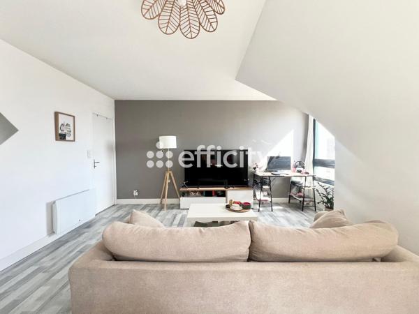 Appartement
         2 pièces
        - 45 m² 164 000 € *