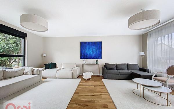 Maison à vendre    6 pièces • 207 m2 Châtillon