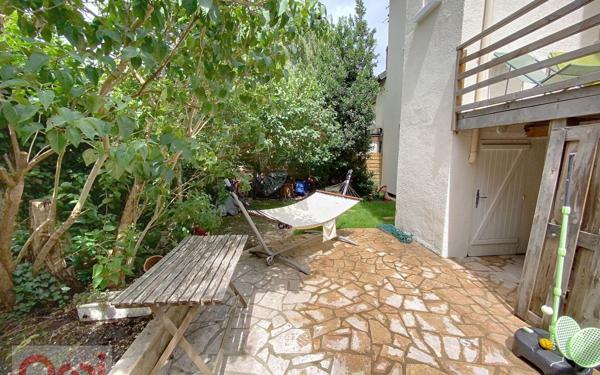 Maison à vendre    6 pièces • 207 m2 Châtillon