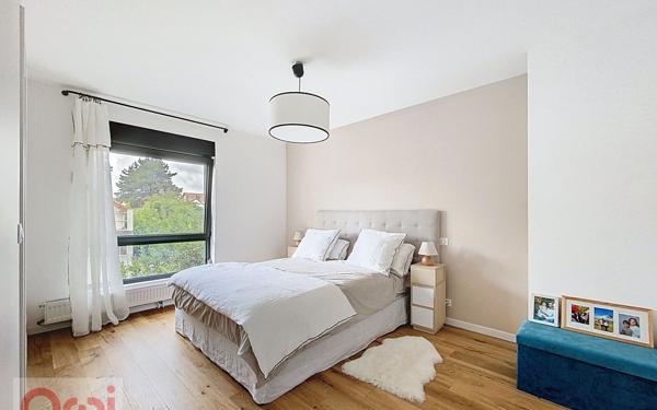 Maison à vendre    6 pièces • 207 m2 Châtillon