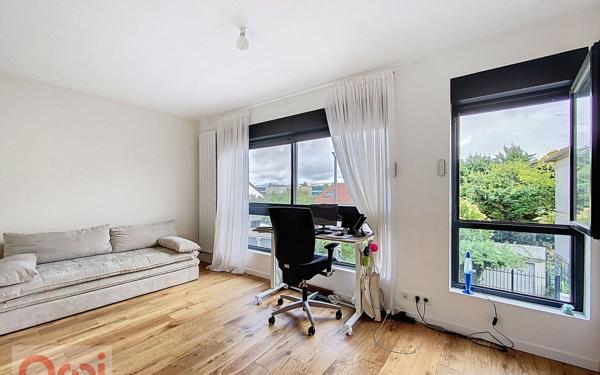 Maison à vendre    6 pièces • 207 m2 Châtillon