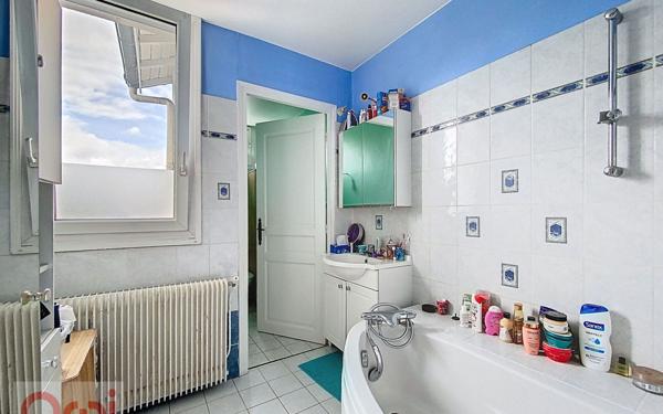 Maison à vendre    6 pièces • 207 m2 Châtillon