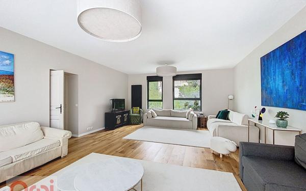 Maison à vendre    6 pièces • 207 m2 Châtillon