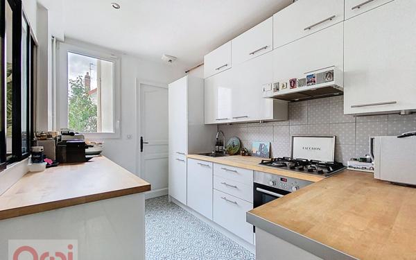 Maison à vendre    6 pièces • 207 m2 Châtillon