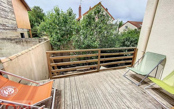 Maison à vendre    6 pièces • 207 m2 Châtillon