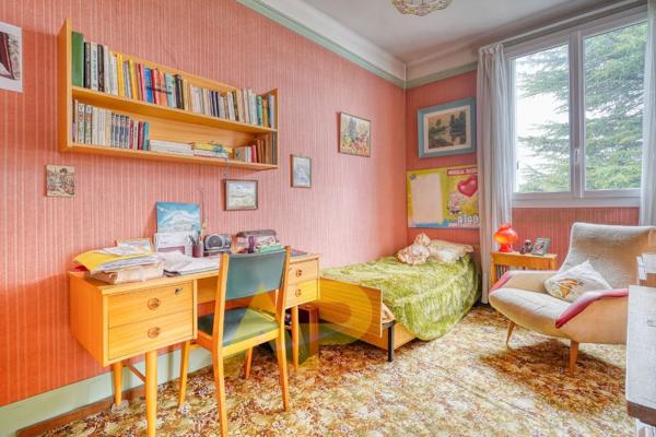 Maison Le Plessis Robinson 5 pièce(s) 90 m2 €580 000 ** - Référence 487