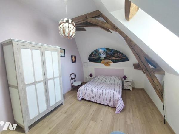 A VENDRE - MAISON- 6 CHAMBRES RENAZE