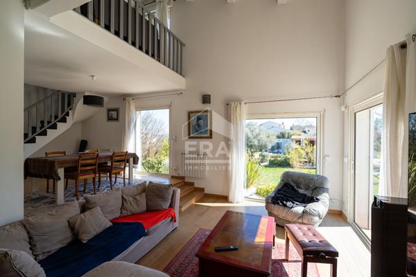 Belle demeure à Cabries de 8 pièces 200 m2 sur parcelle d'environ 4000 m2