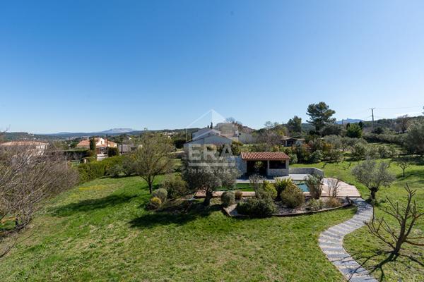 Belle demeure à Cabries de 8 pièces 200 m2 sur parcelle d'environ 4000 m2