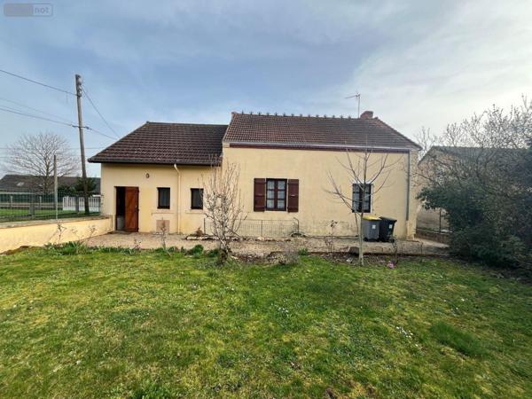 Maison à vendre à Saint-Vallier en Saône-et-Loire (71230), ref : 063/1478   
Le Bourg