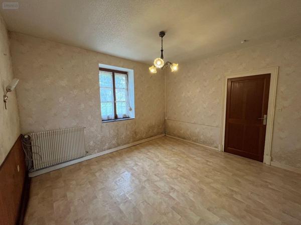 Maison à vendre à Saint-Vallier en Saône-et-Loire (71230), ref : 063/1478   
Le Bourg