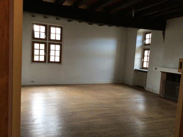 Bel appartement proche de la place royale