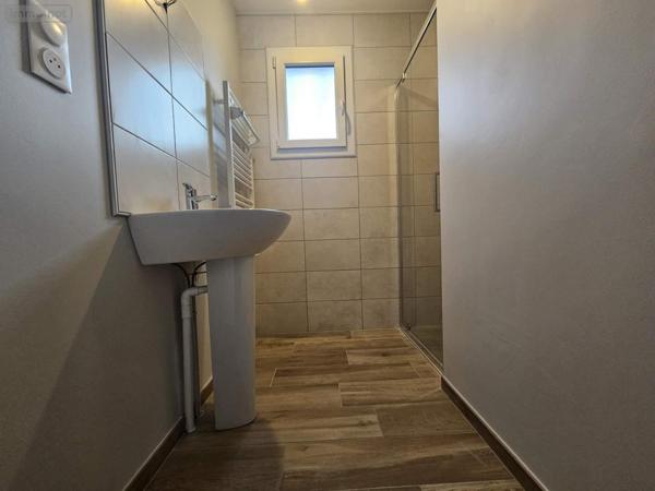 Maison à louer à Ozan dans l'Ain (01190), ref : 008/2370