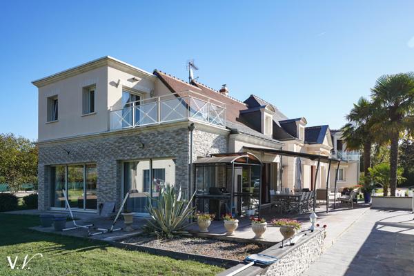 Maison d 'architecte- SAVONNIERES