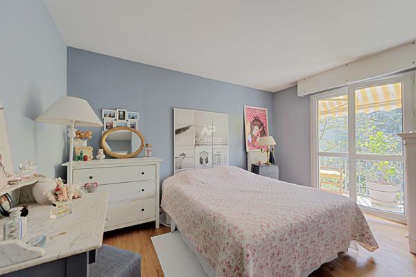 Appartement Chambourcy 5 pièces 95 m2 - Dernier étage sans vis à vis €399 000 ** - Référence 18028