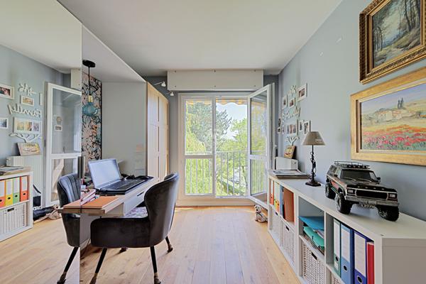 Appartement Chambourcy 5 pièces 95 m2 - Dernier étage sans vis à vis €399 000 ** - Référence 18028