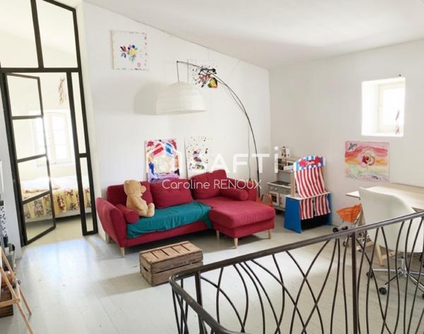 Coup de cœur au cœur du Luberon – Maison de village avec terrasses et salle voûtée