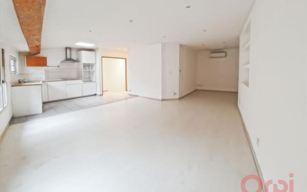 Immeuble à vendre    8 pièces • 170,30 m2 Agde