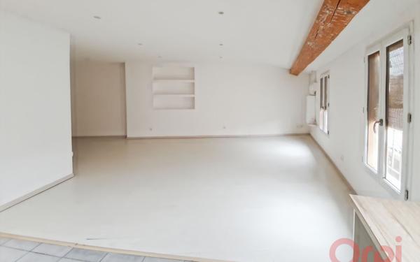 Immeuble à vendre    8 pièces • 170,30 m2 Agde