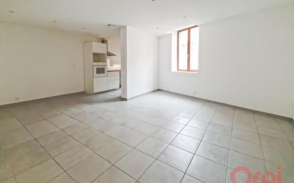 Immeuble à vendre    8 pièces • 170,30 m2 Agde