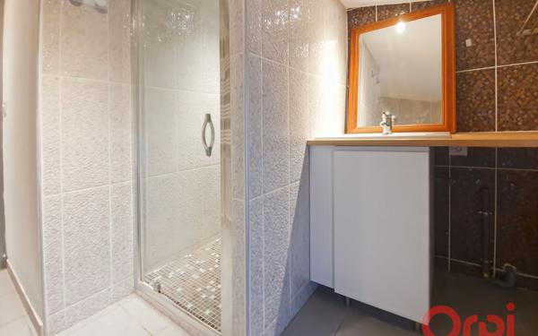 Immeuble à vendre    8 pièces • 170,30 m2 Agde