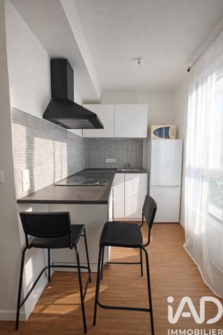 Location studio 30 m² Évry-Courcouronnes