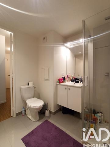 Location studio 30 m² Évry-Courcouronnes